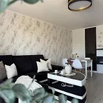 Nieopodal Centrum Nauki Cogiteon شقة كراكوفيا