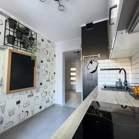 Nieopodal Centrum Nauki Cogiteon *