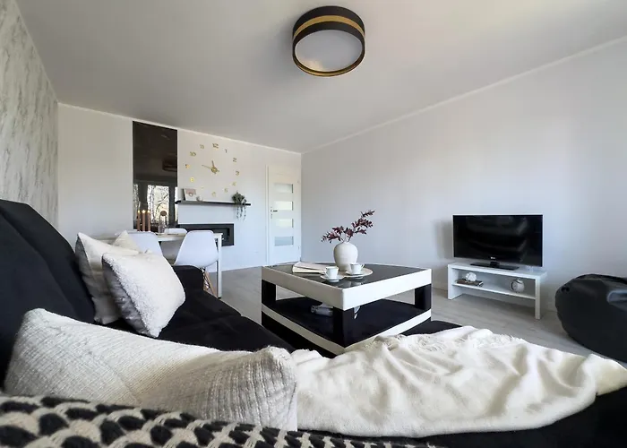 Nieopodal Centrum Nauki Cogiteon